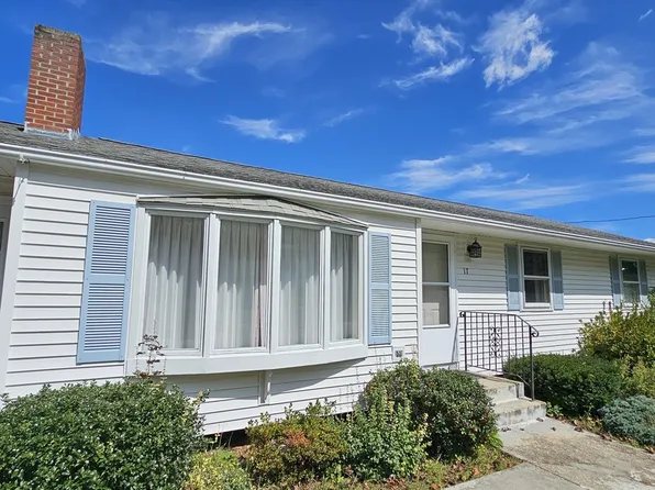 17 Murray Ave, Auburn, MA 01501