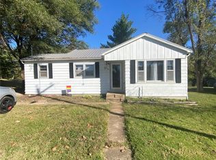 150 5th St, Vienna, MO 65582