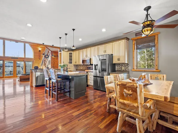 45 Glen Eagle Dr, Burnside, KY 42519