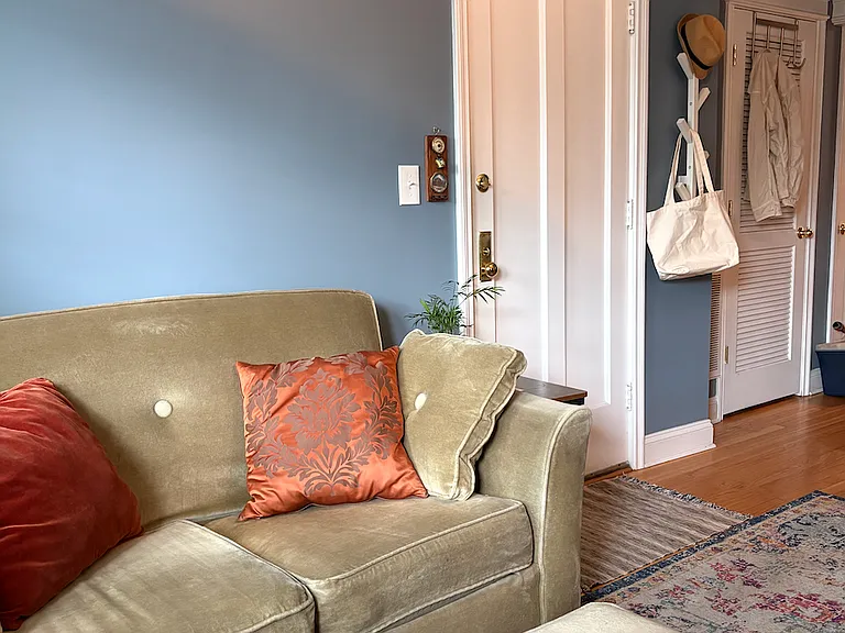 2719 W Wellington Ave #2 — Photo 5