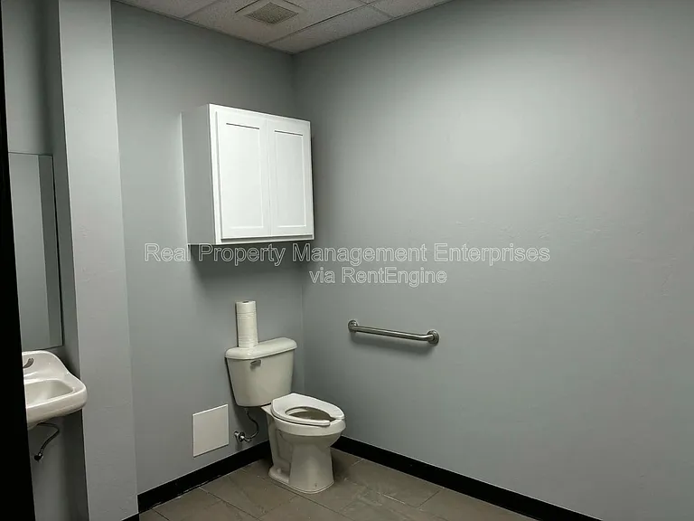 200 S Main St #202 — Photo 7