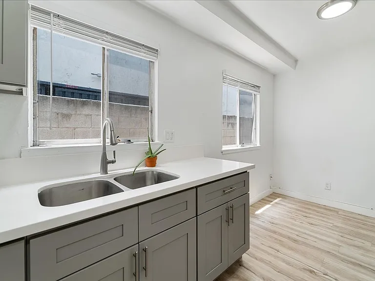 12238 Grevillea Ave #B — Photo 4