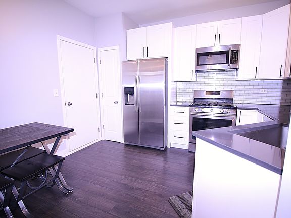4th image of 134 Stockton Dr