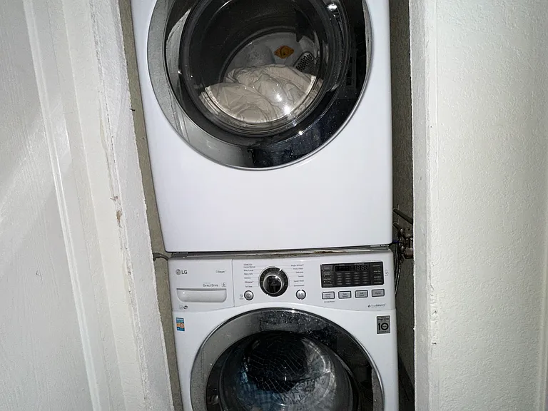 409 Camino Del Remedio #A — Photo 5