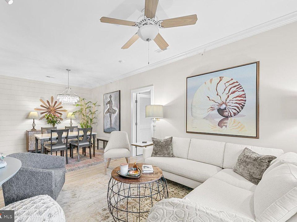 1st image of 4321 Sand Piper Dr #21
