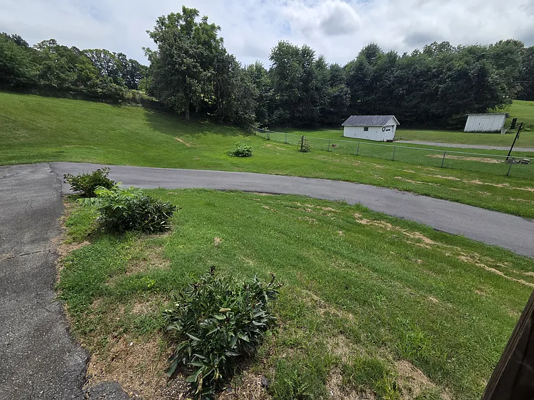 322 Mill St — Photo 9
