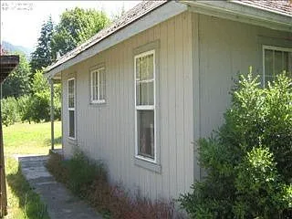 110 E Date St photo 1