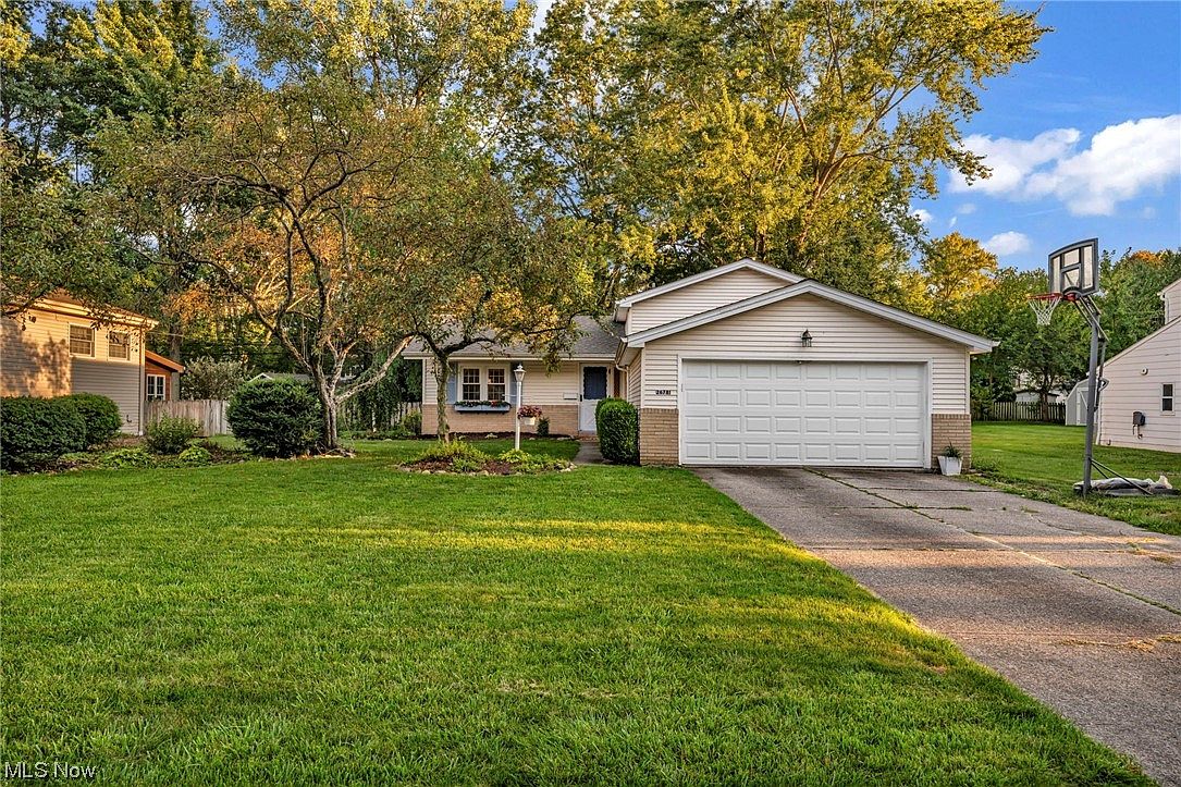 26781 Redwood Dr, Olmsted Falls, OH 44138 Zillow