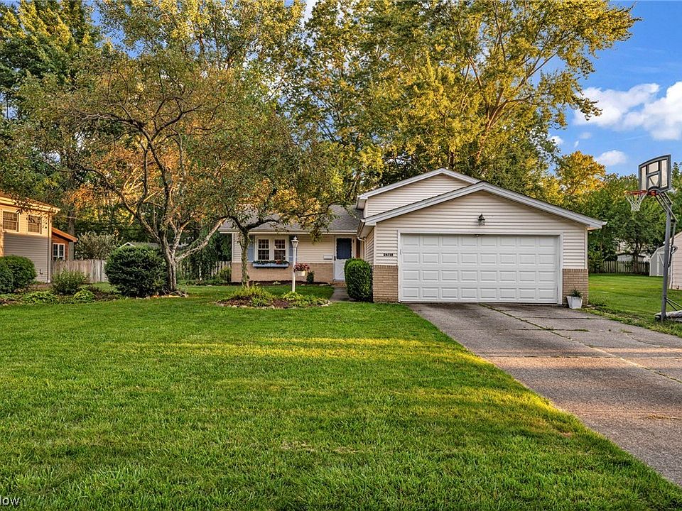 1st image of 26781 Redwood Dr