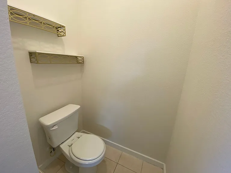 17115 Alturas Ave — Photo 16