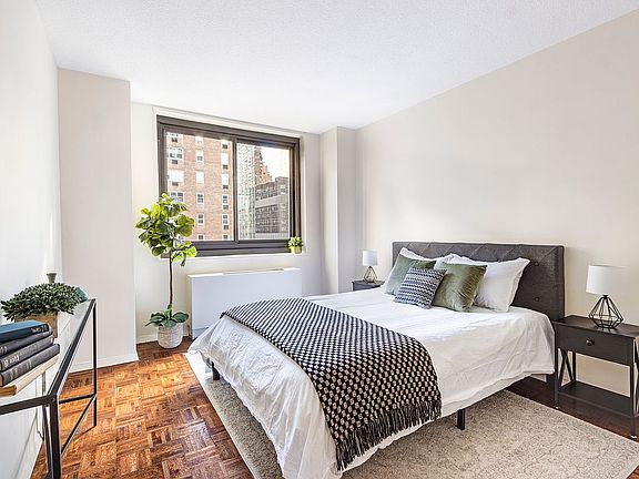 4th image of 347 W 57th St APT 8B