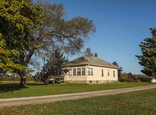 1249 Willow Ave, Riverside, IA 52327
