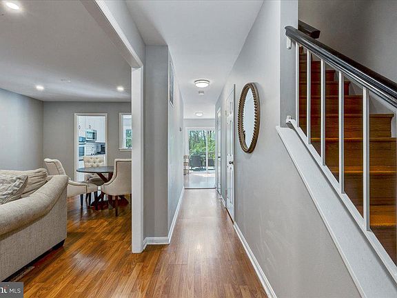 5th image of 5851 Rockdale Ct