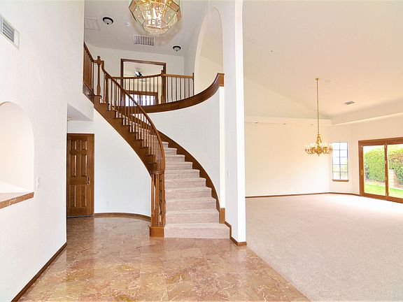 5th image of 13685 Sierra Vista Dr