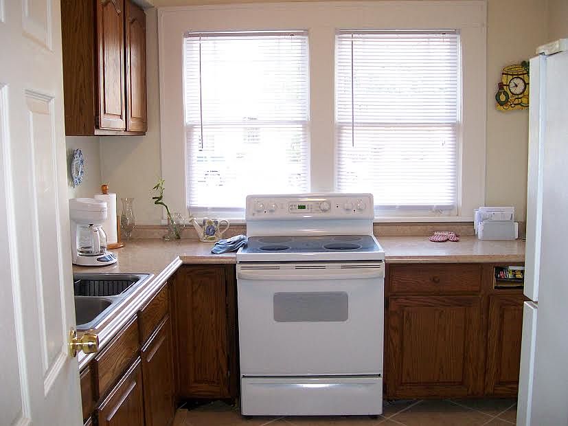 2nd image of 408 E Bullard Ave