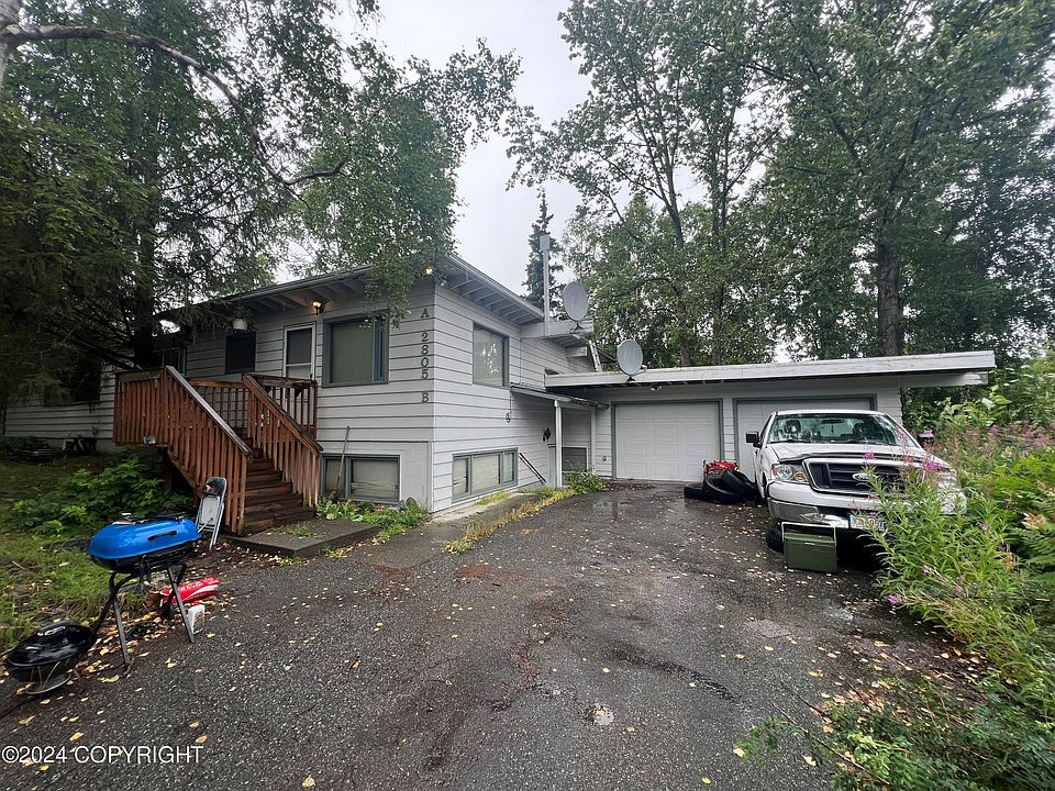 2nd image of 2805 Valleywood Dr