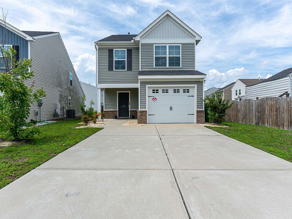 1st image of 121 Travers Ln