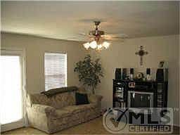5th image of 3306 Glenmore Dr