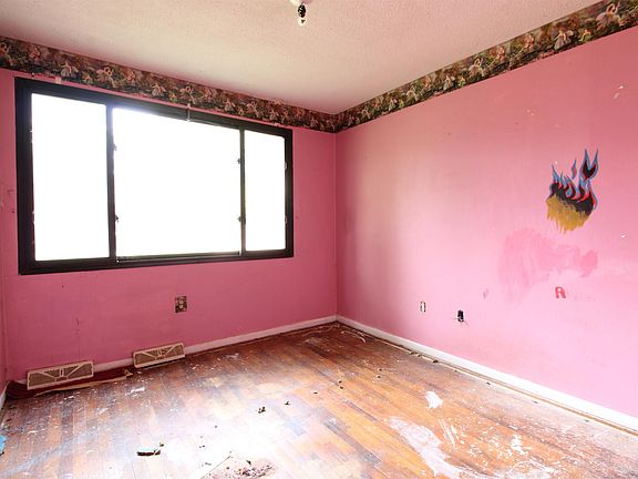 5th image of 5146 E Woodland Dr