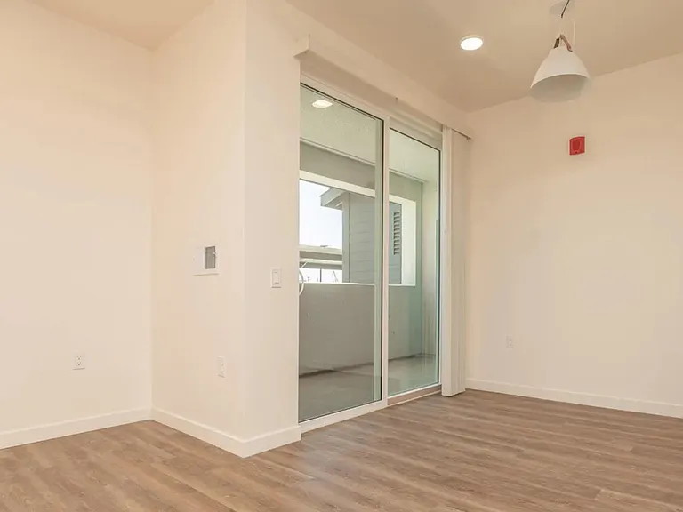 Mossdale Landing - Brand New Apartment Homes — Photo 8