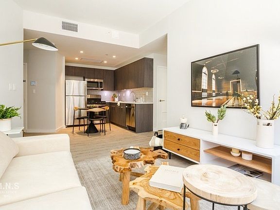 4th image of 840 Fulton St APT 406