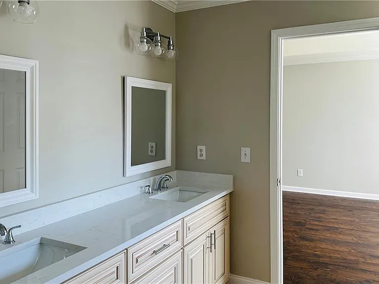 2020 Bentwood Ct — Photo 25
