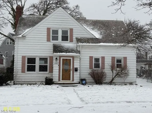 3427 Ashby Rd, Shaker Heights, OH 44120