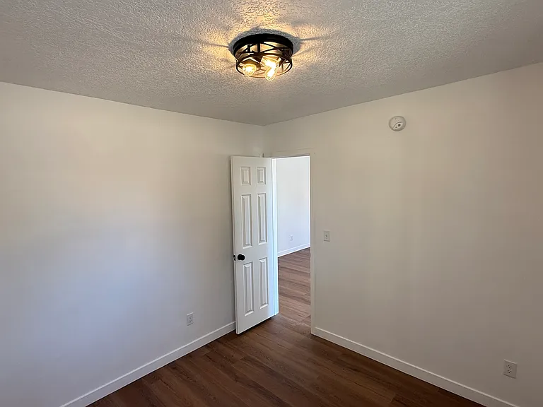 469 W 2nd St #2 — Photo 11
