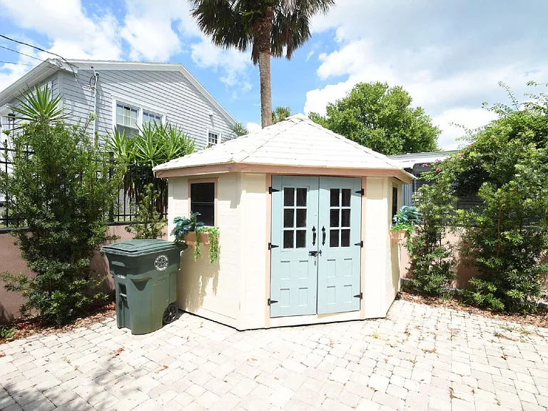 403 N Oleander Ave #B — Photo 24