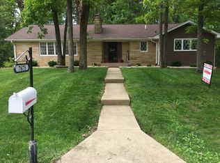 7675 Hillcrest Dr, Mooresville, IN 46158