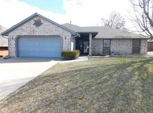 2303 NW 68th St, Lawton, OK 73505