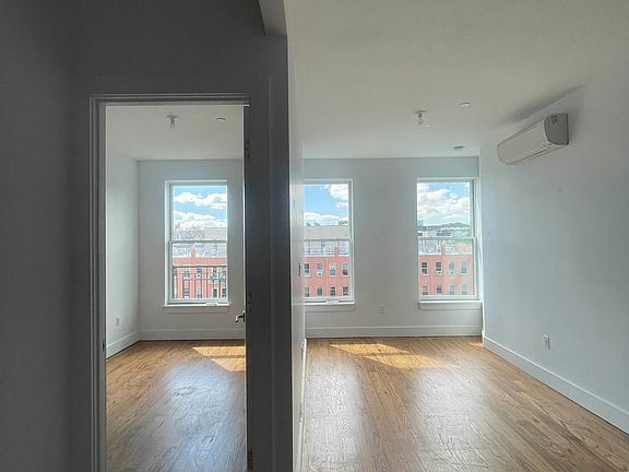 3rd image of 791 Sterling Pl #4F