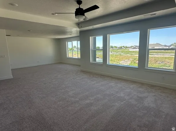 2502 W 2950 N #115, Farr West, UT 84404