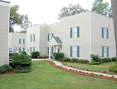 Woodland Trace Apartments — Photo 28