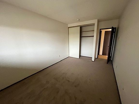 5th image of 1050 5th Ave S #402