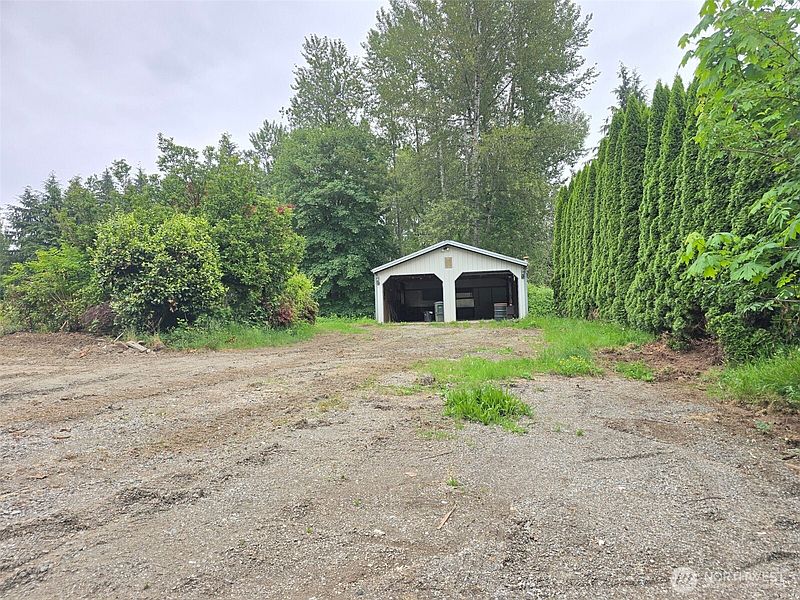 4th image of 13209 Woods Lake Road