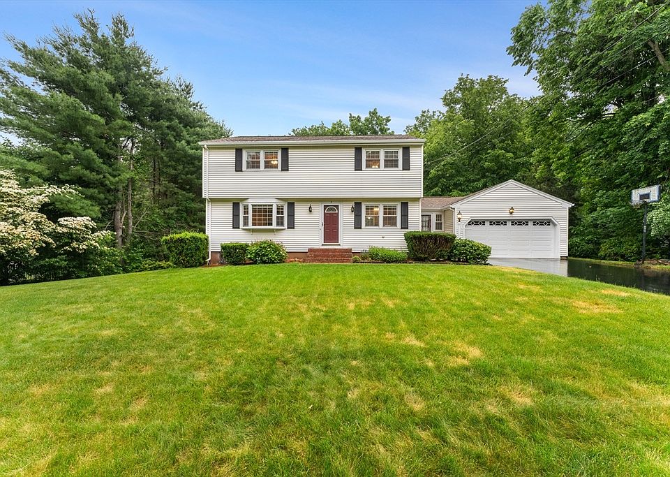 1st image of 9 Carolyn Dr
