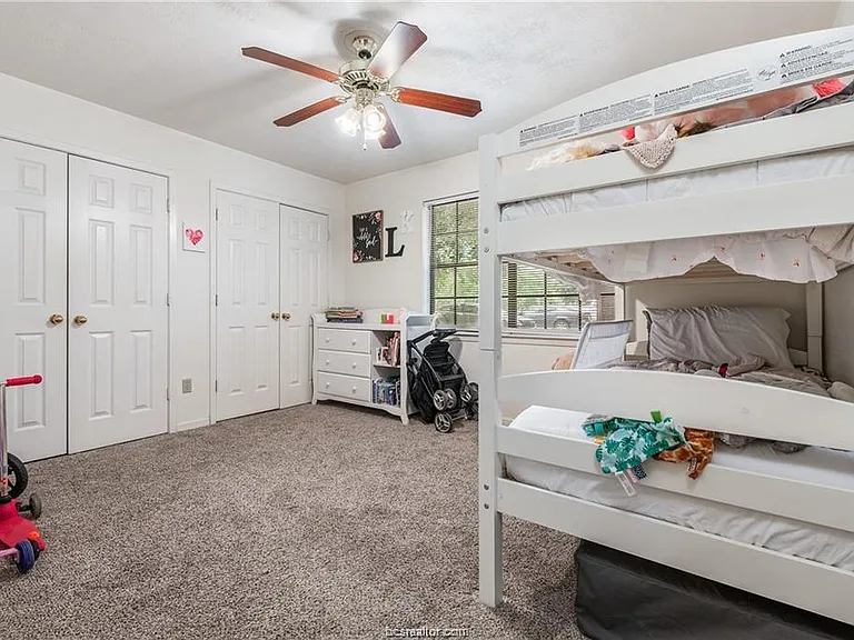 1806 Woodsman Dr #A — Photo 10