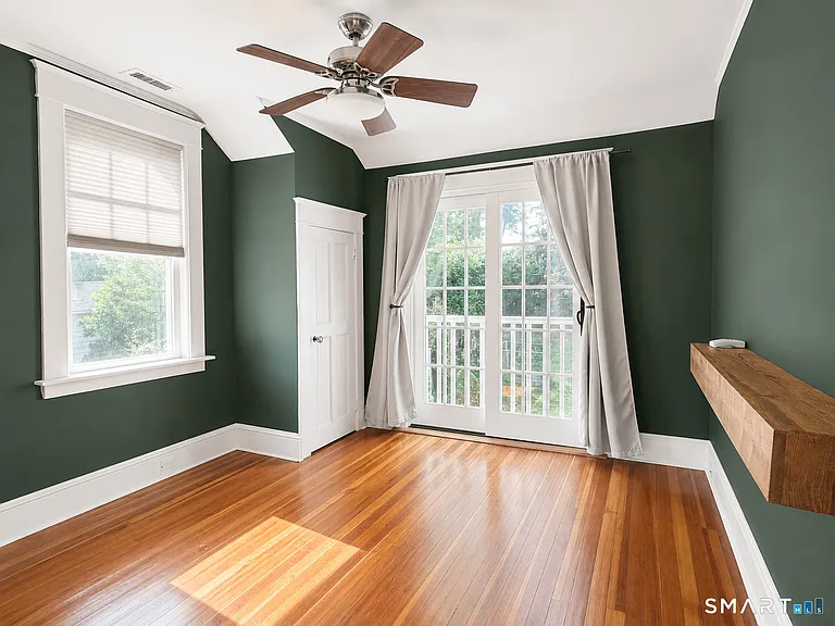 4 Raymond Pl — Photo 21