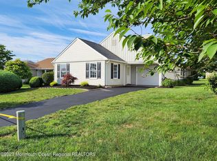 31 Buckingham Dr, Manchester, NJ 08759