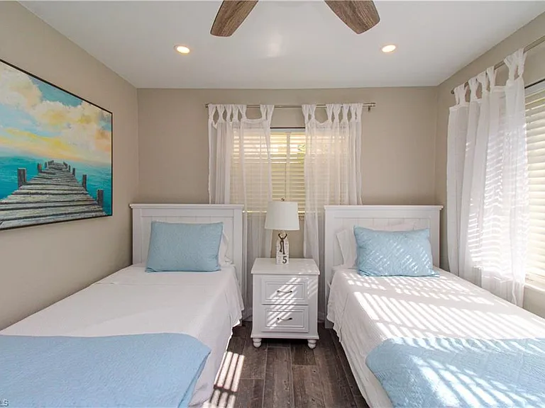 1353 Pelican Ave — Photo 30