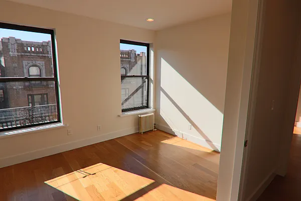 Rented by PMG Real Estate  | media 32