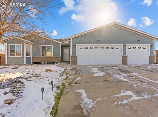7152 Cliffrose Dr, Colorado Springs, CO 80925