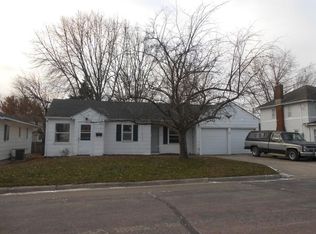 808 10th Ave NE, Waseca, MN 56093