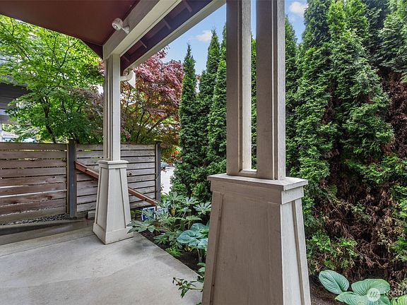 3rd image of 4854 Delridge Way SW #B