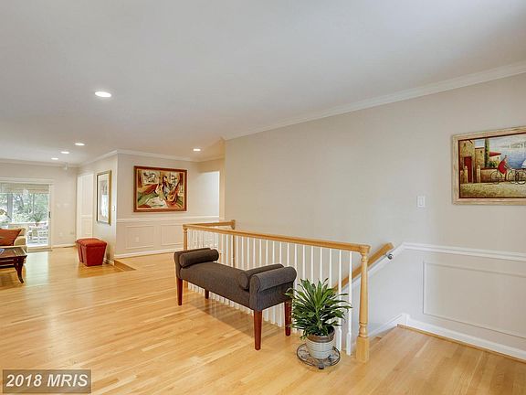 5th image of 9419 Jongroner Ct