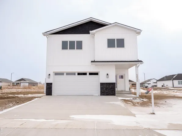 5835 28th Ave SE, Bismarck, ND 58504