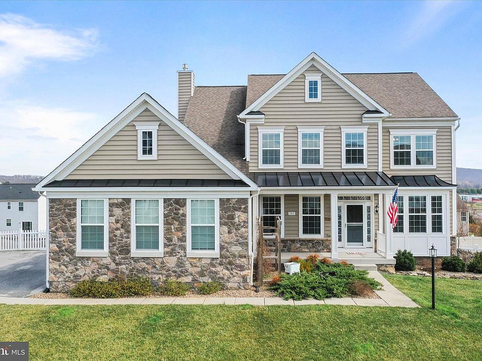 1st image of 181 Lookout Mountain Ct
