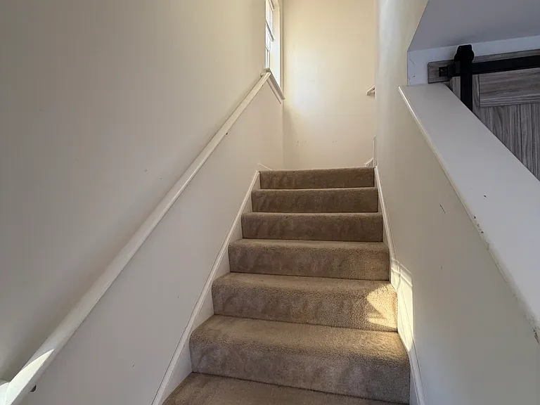 100 Cecily Way — Photo 32