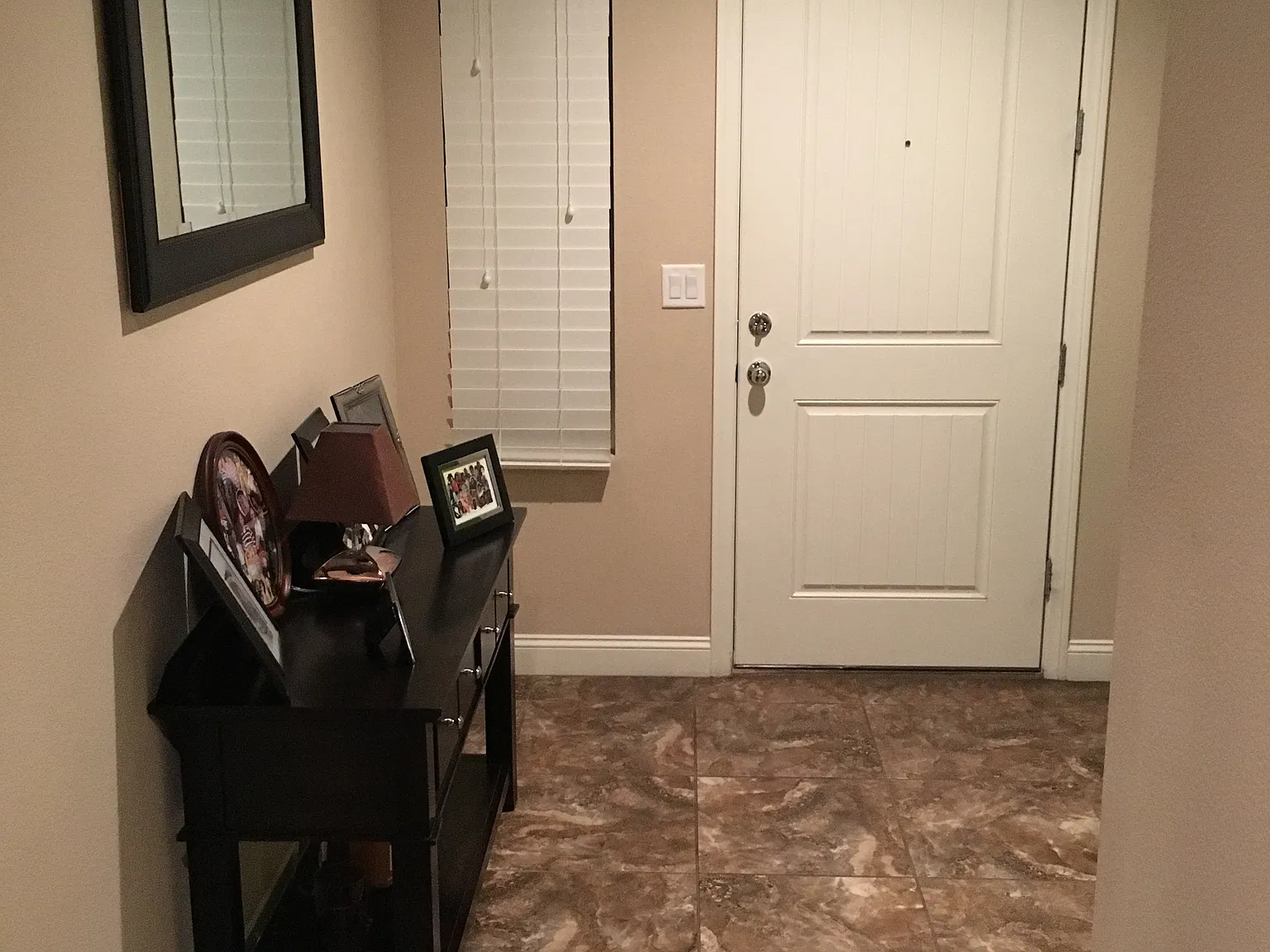 4 bed, 2.5 bath, 2450 sqft, $2,600 — Photo 2